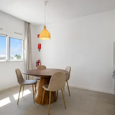 アパートホテル Quinta De Bela-mandil 3*